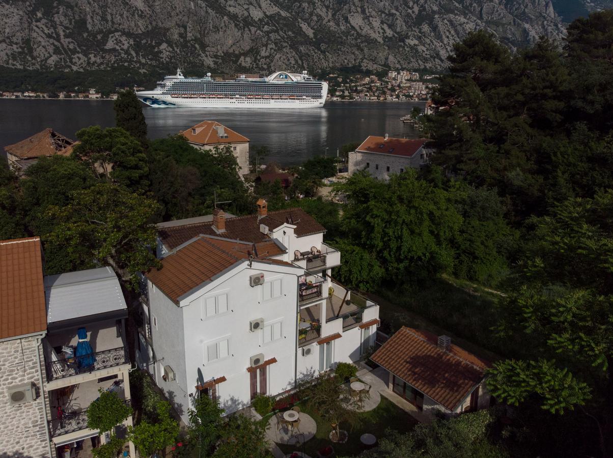Djurovic Apartments Montenegro Kotor Eksteriør bilde